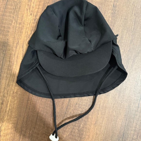 Honeysuckle Baby Swim Outfit & Hat Set (6–12M Romper, 12M Hat) - Picture 4 of 4